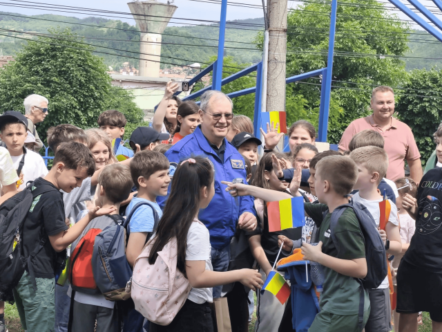 Mediașul l-a omagiat pe Dumitru Prunariu printr-o nouă bornă Via Transilvanica