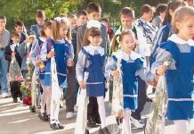 Școala începe cu reguli noi: două opționale în premieră și schimbări la admitere